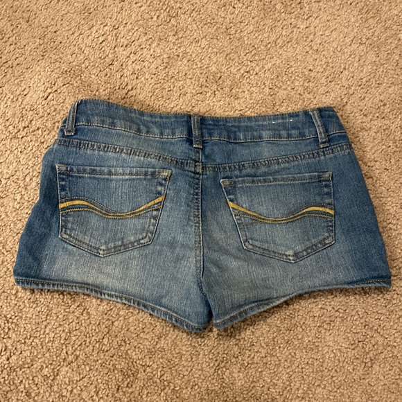Jean shorts- mid/ low rise - Picture 2 of 2